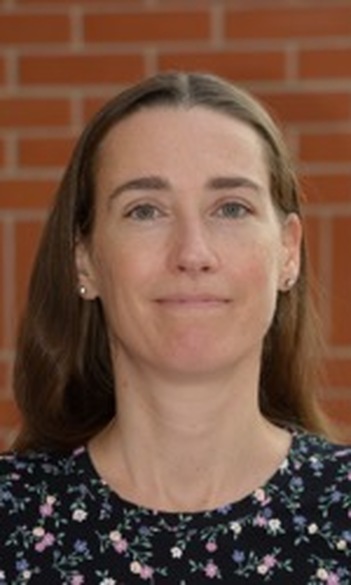Dr. Petra Varró, PhD
